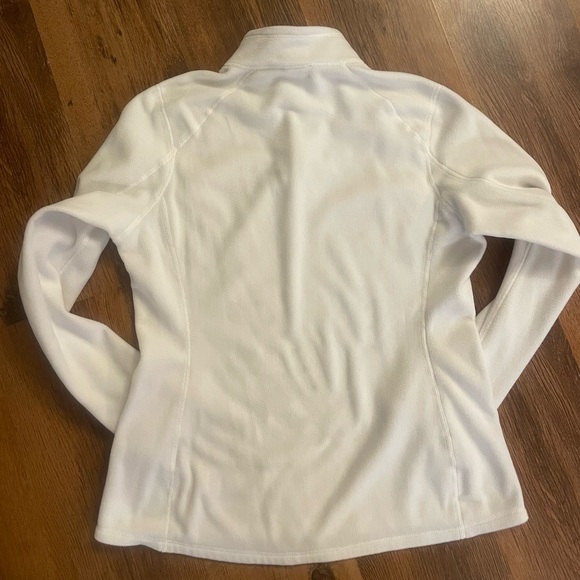 The North Face XL 1/4 Zip Sweater - Picture 7 of 7